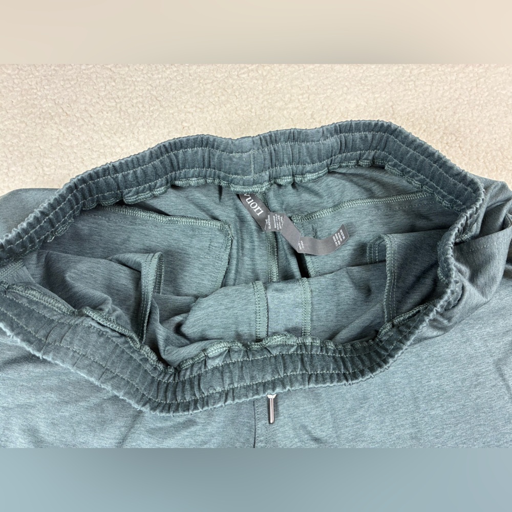 Vuori Sunday Performance Shorts 8” - Picture 3 of 13